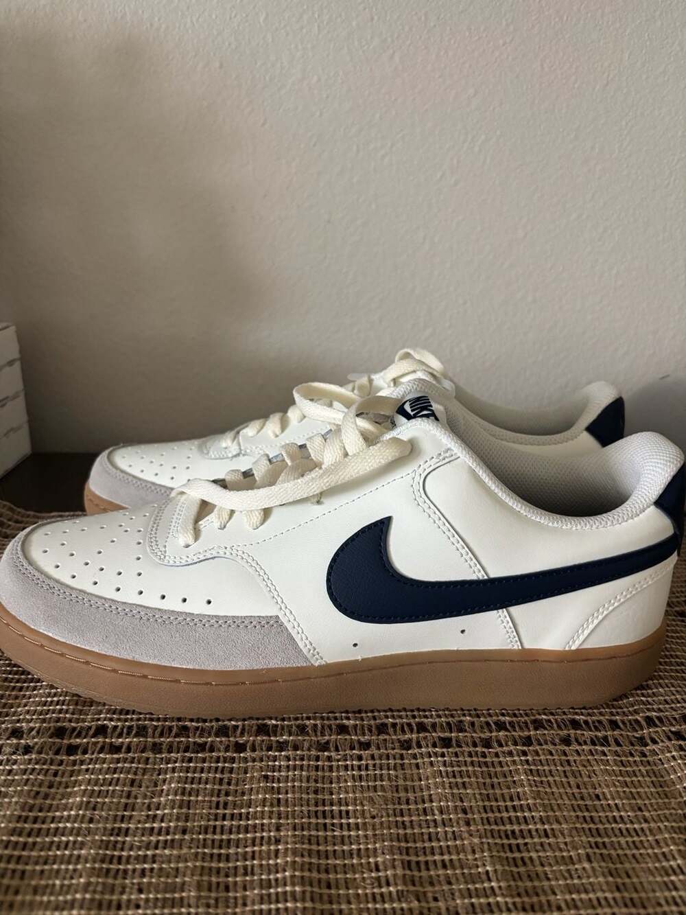 Nike Court Vision Low Size 10.5 Sail Midnight Navy Gum